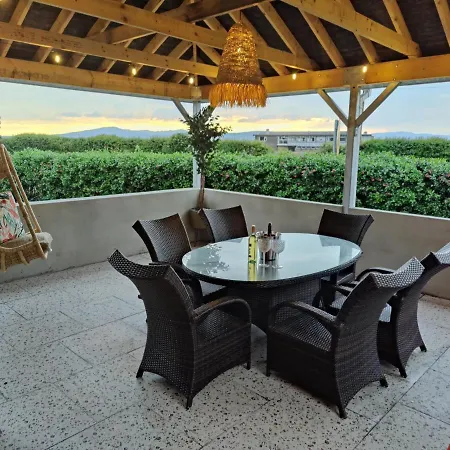 6 Connorville Holiday home *